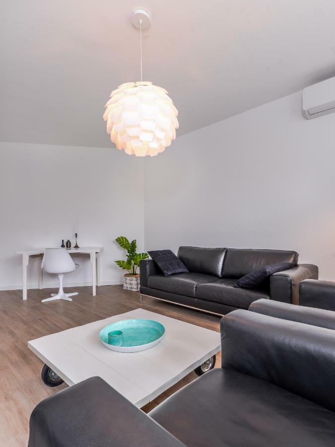 66 Apartment - Stylish Two Bedroom In Lozenets District By Flat Mаnager صوفيا المظهر الخارجي الصورة